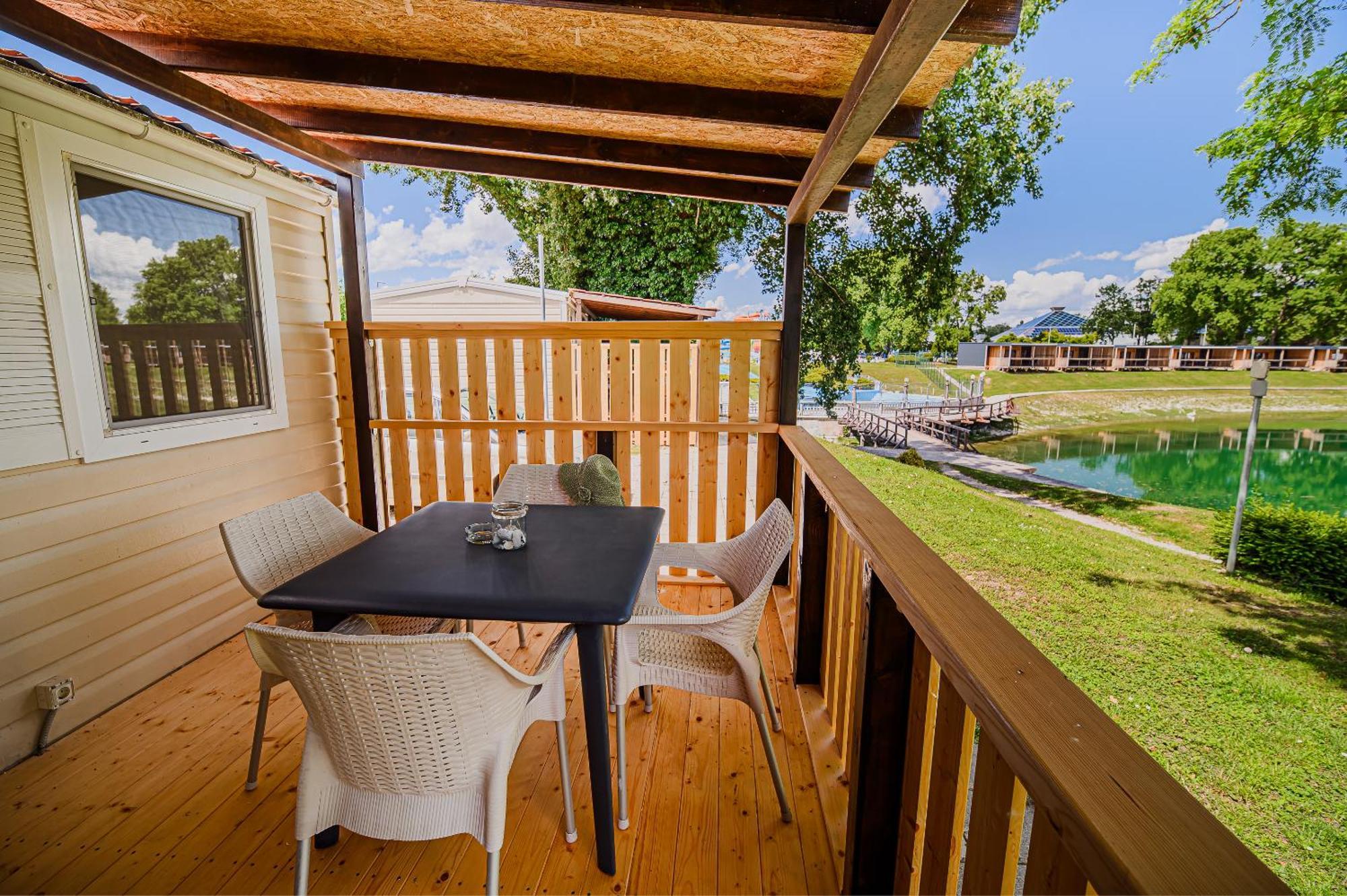 Lake View Mobile Homes With Thermal Riviera Tickets In Terme Catez Catez ob Savi Exteriér fotografie