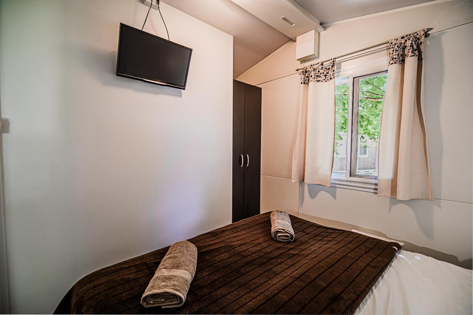 Lake View Mobile Homes With Thermal Riviera Tickets In Terme Catez Catez ob Savi Exteriér fotografie