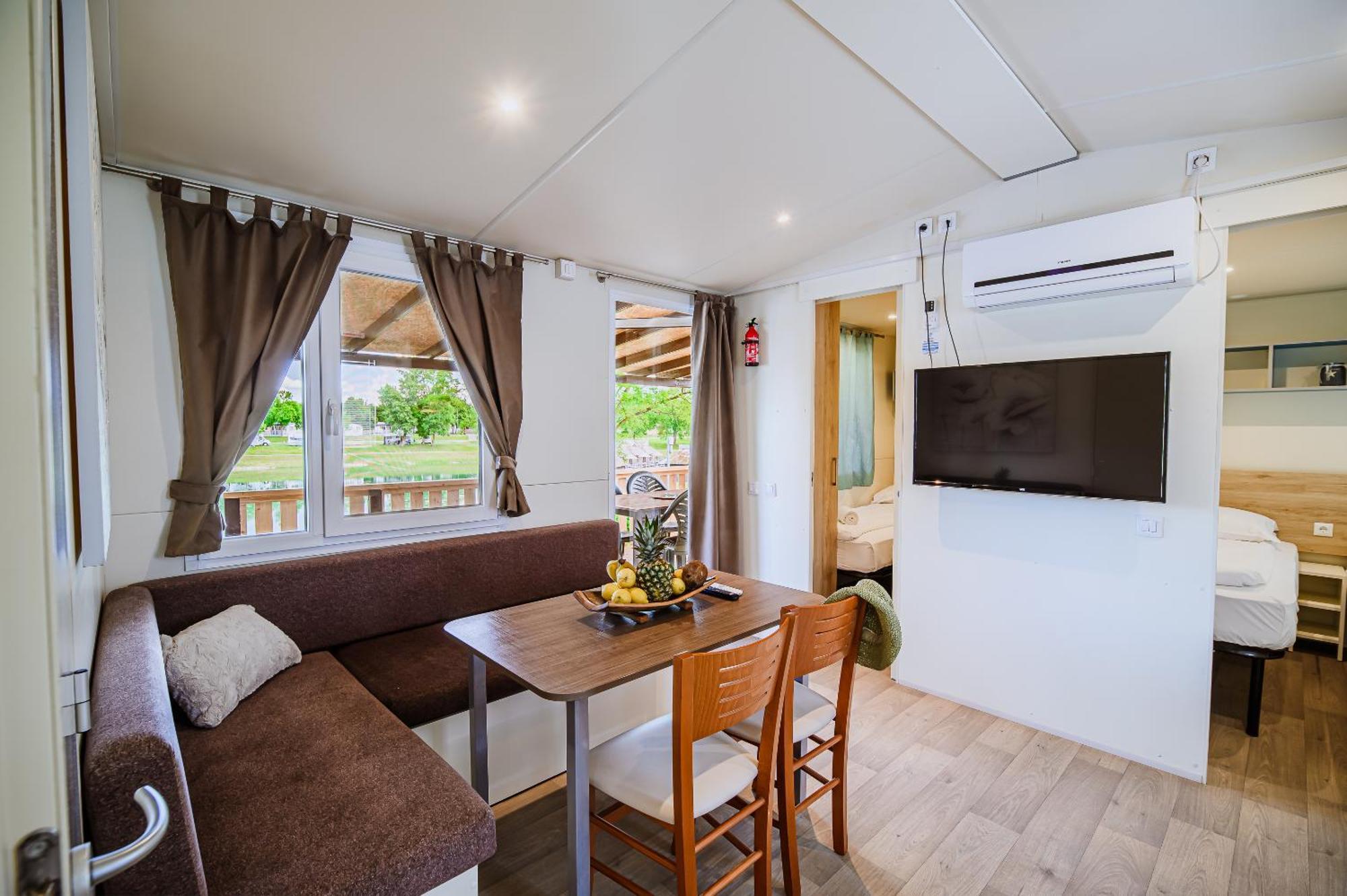 Lake View Mobile Homes With Thermal Riviera Tickets In Terme Catez Catez ob Savi Exteriér fotografie