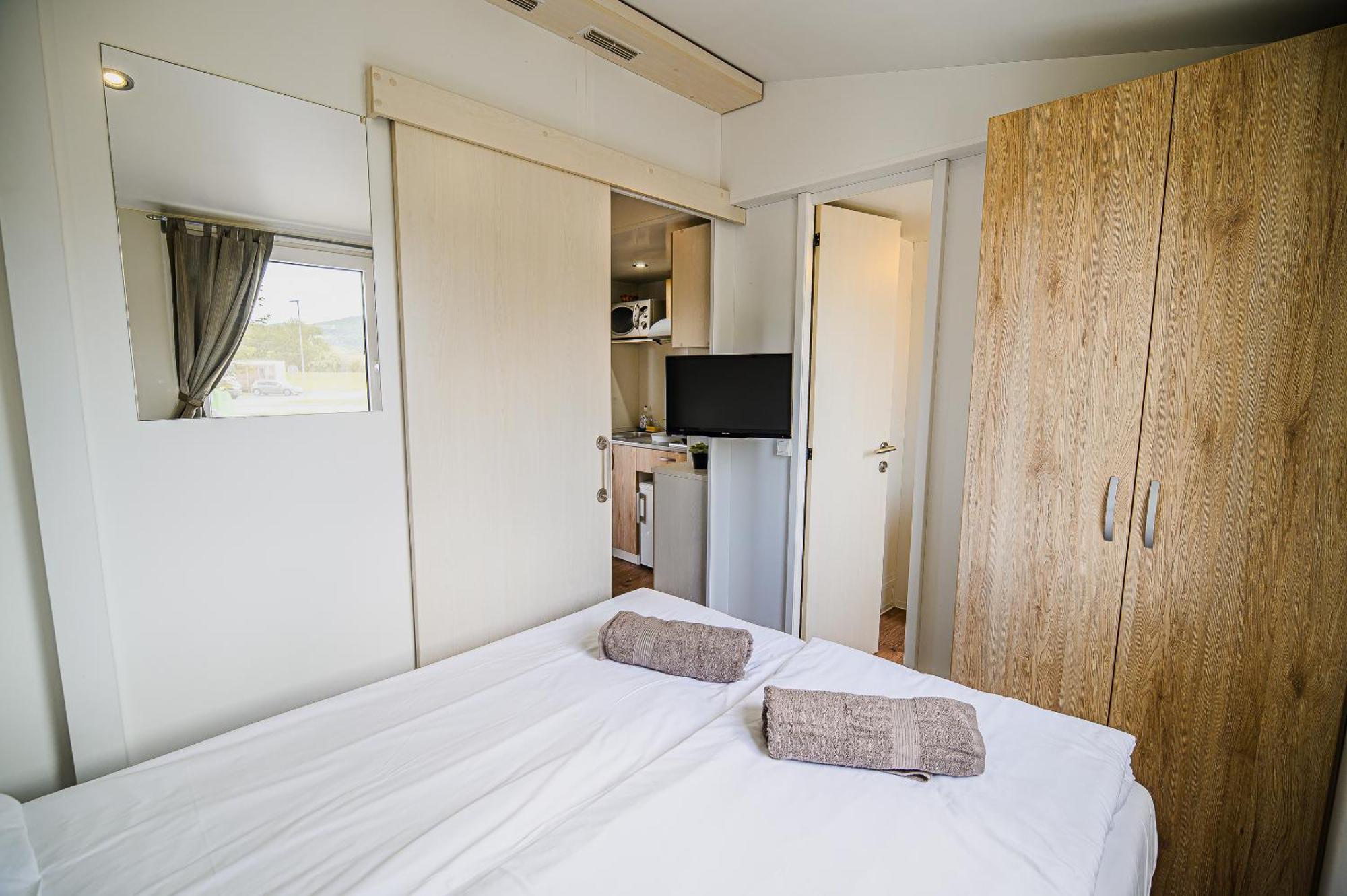 Lake View Mobile Homes With Thermal Riviera Tickets In Terme Catez Catez ob Savi Exteriér fotografie