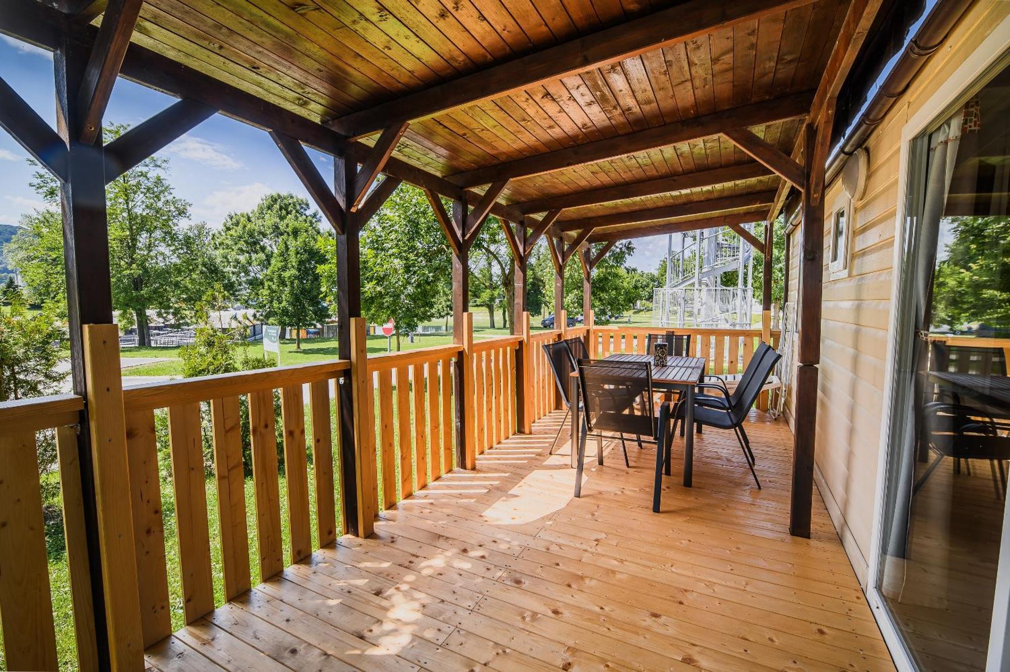 Lake View Mobile Homes With Thermal Riviera Tickets In Terme Catez Catez ob Savi Pokoj fotografie